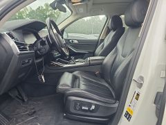 Photo of the vehicle BMW X7