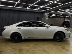 Photo of the vehicle Lexus ES