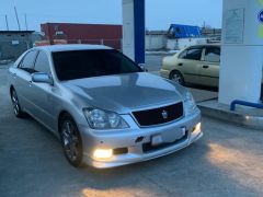 Photo of the vehicle Toyota Crown