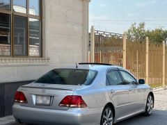 Photo of the vehicle Toyota Crown