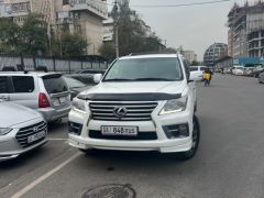 Photo of the vehicle Lexus LX