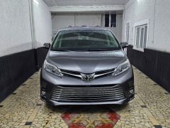 Сүрөт унаа Toyota Sienna