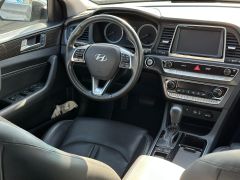 Photo of the vehicle Hyundai Sonata