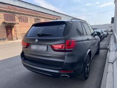 Photo of the vehicle BMW X5