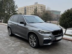 Photo of the vehicle BMW X5