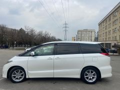 Photo of the vehicle Toyota Estima