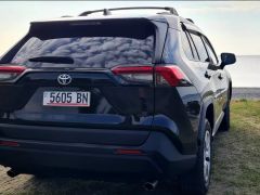 Сүрөт унаа Toyota RAV4