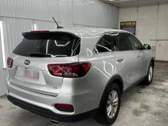 Сүрөт унаа Kia Sorento