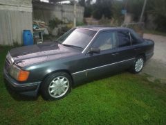 Сүрөт унаа Mercedes-Benz W124