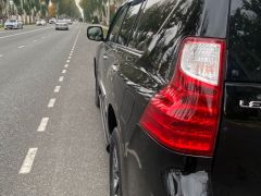 Photo of the vehicle Lexus GX