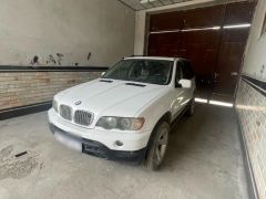 Photo of the vehicle BMW X5