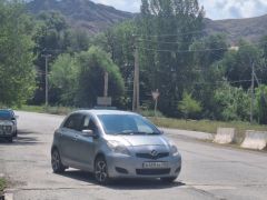 Сүрөт унаа Toyota Vitz