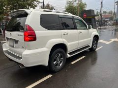 Photo of the vehicle Lexus GX