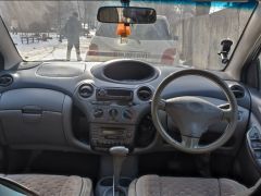 Сүрөт унаа Toyota Vitz