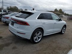 Photo of the vehicle Audi Q8