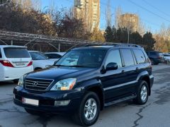 Photo of the vehicle Lexus GX