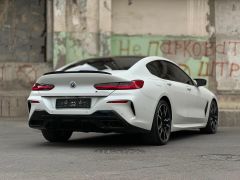 Photo of the vehicle BMW 8 Series