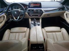 Photo of the vehicle BMW 5 Series