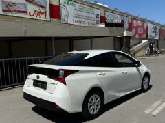 Фото авто Toyota Prius