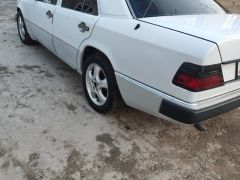 Сүрөт унаа Mercedes-Benz W124