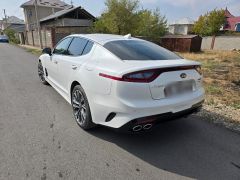 Сүрөт унаа Kia Stinger