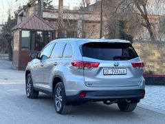 Сүрөт унаа Toyota Highlander