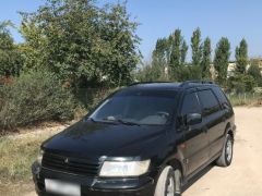 Фото авто Mitsubishi Space Wagon