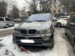 Photo of the vehicle BMW X5