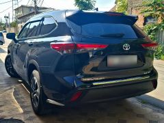 Photo of the vehicle Toyota Highlander