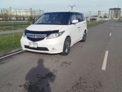 Photo of the vehicle Honda Elysion