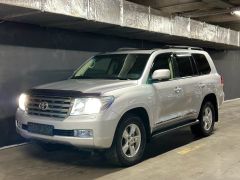 Photo of the vehicle Toyota Land Cruiser