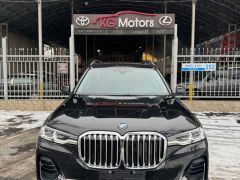 Photo of the vehicle BMW X7