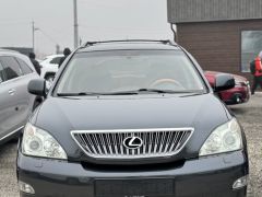 Photo of the vehicle Lexus RX