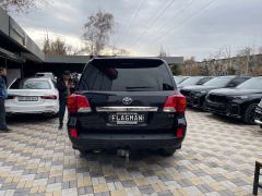 Photo of the vehicle Toyota Land Cruiser