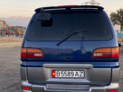 Сүрөт унаа Mitsubishi Delica