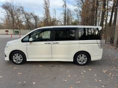 Фото авто Honda Stepwgn