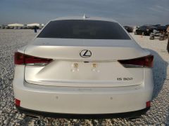 Photo of the vehicle Lexus IS