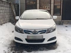 Фото авто BYD E5