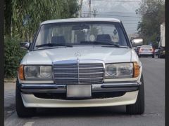 Photo of the vehicle Mercedes-Benz W123