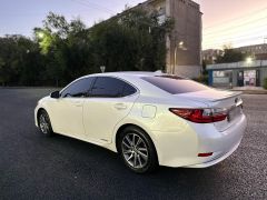 Photo of the vehicle Lexus ES