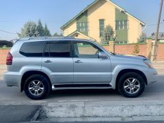 Photo of the vehicle Lexus GX