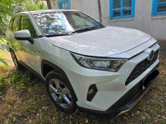 Сүрөт унаа Toyota RAV4