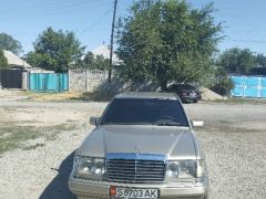 Сүрөт унаа Mercedes-Benz W124