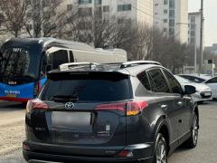 Сүрөт унаа Toyota RAV4