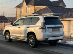 Photo of the vehicle Toyota Land Cruiser Prado