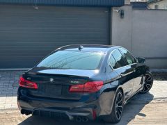 Photo of the vehicle BMW 5 Series