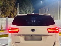 Сүрөт унаа Kia Carnival