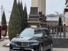 Фото авто BMW X7