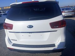 Фото авто Kia Carnival