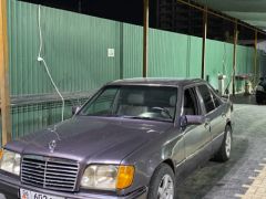 Сүрөт унаа Mercedes-Benz W124